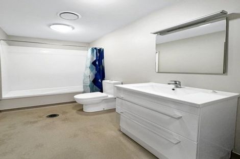 Photo of property in Sharella Living, 20 Glenmore Street, Thorndon, Wellington, 6011