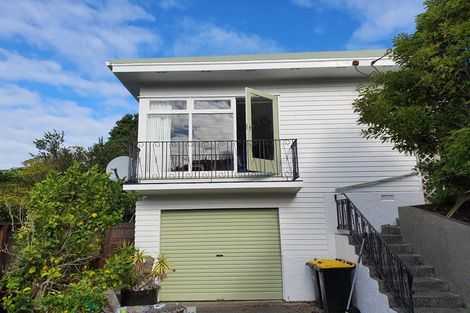 Photo of property in 18 Waikare Street, Karori, Wellington, 6012
