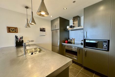 Photo of property in Portal Apartments, 8e/42 Cable Street, Te Aro, Wellington, 6011
