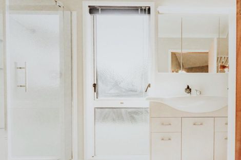 Photo of property in 345 Devonport Road, Tauranga, 3110