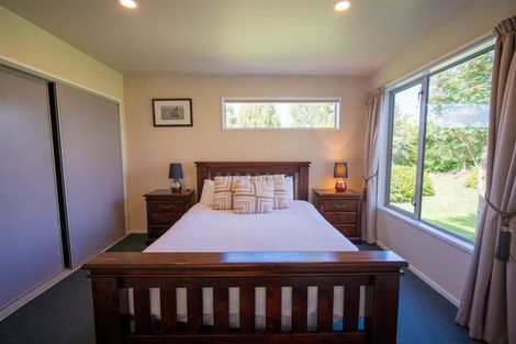 Photo of property in 11 Patience Bay Drive, Te Anau, 9679