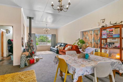 Photo of property in 366 Arapaepae Road South, Levin, 5571