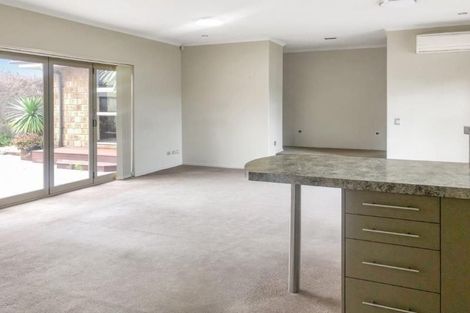 Photo of property in 2 Somerton Drive, Huntington, Hamilton, 3210