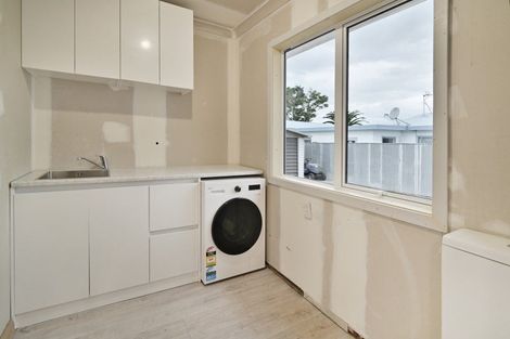 Photo of property in 16 Hillary Crescent, Maraenui, Napier, 4110