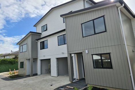 Photo of property in 17 Cassandra Grove, Totara Vale, Auckland, 0629