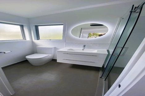 Photo of property in 2/23 Park Road, Glenfield, Auckland, 0629