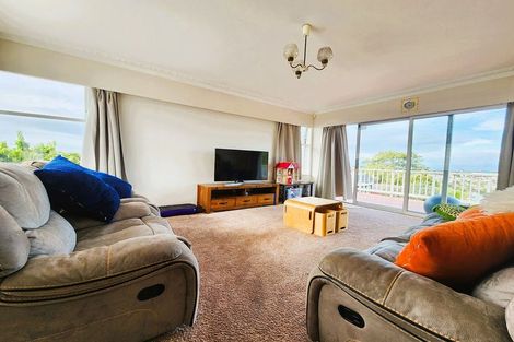 Photo of property in 54 Manuka Road, Glenfield, Auckland, 0629