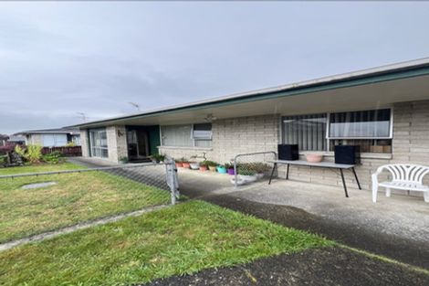Photo of property in 2/36 Churchill Avenue, Manurewa, Auckland, 2102