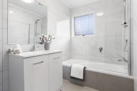 Photo of property in 69 Pine Avenue, Henderson, Auckland, 0612