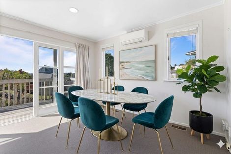 Photo of property in 64 Colwill Road, Massey, Auckland, 0614