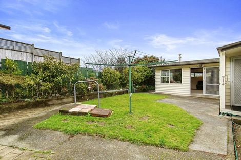 Photo of property in 32 Turriff Crescent, Tawa, Wellington, 5028