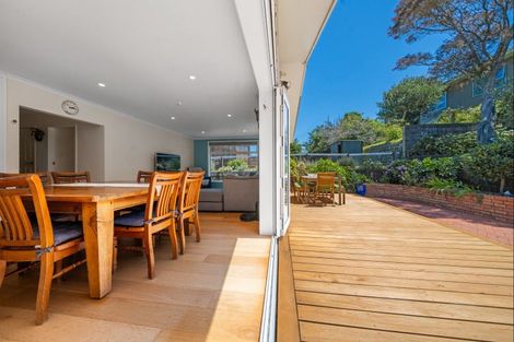 Photo of property in 9 Oawai Place, Marfell, New Plymouth, 4310