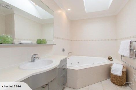 Photo of property in 2 Summerfield Lane, Albany, Auckland, 0632