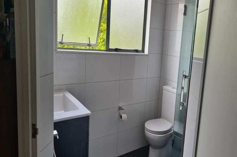 Photo of property in 2/224 Forrest Hill Road, Forrest Hill, Auckland, 0620