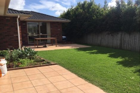 Photo of property in 4 Ballydonegan Rise, East Tamaki, Auckland, 2013