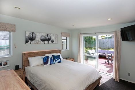 Photo of property in 7 Nirmal Place, Sunnyvale, Auckland, 0612