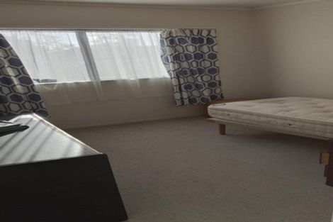 Photo of property in 2/8 Quiet Street, Te Atatu South, Auckland, 0610