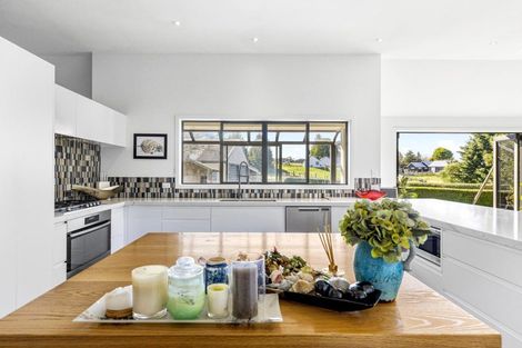 Photo of property in 214 Mapara Road, Acacia Bay, Taupo, 3385