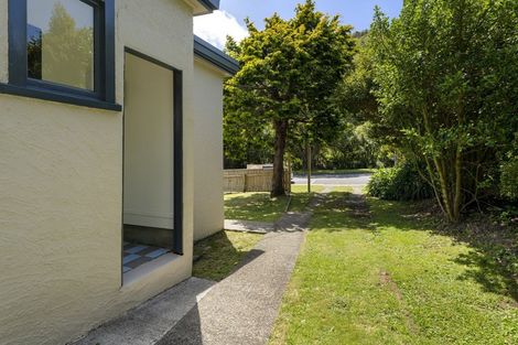 Photo of property in 40 Collins Avenue, Tawa, Wellington, 5028