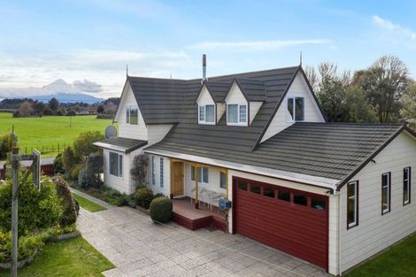Photo of property in 54 Ketemarae Road, Normanby, Hawera, 4614