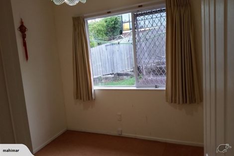 Photo of property in 127 Hobsonville Road, West Harbour, Auckland, 0618
