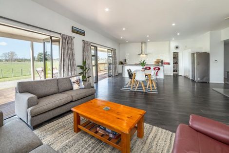 Photo of property in 53 Oak Street, Masterton, 5810