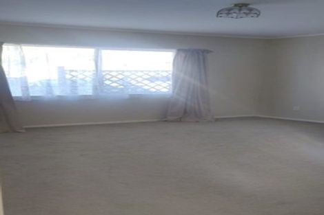 Photo of property in 2/65 Golf Road, New Lynn, Auckland, 0600
