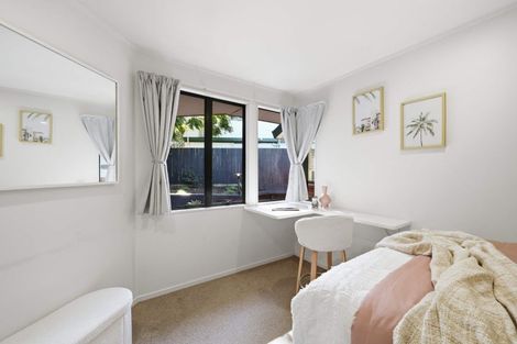 Photo of property in 2/18 Stredwick Drive, Torbay, Auckland, 0630