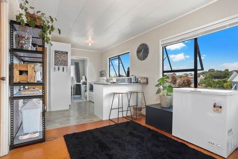 Photo of property in 21 Holmes Drive South, West Harbour, Auckland, 0618