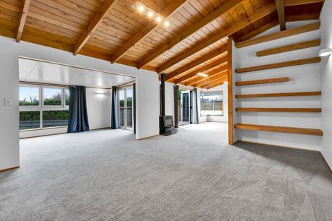 Photo of property in 17 Villa Place, Bell Block, New Plymouth, 4312