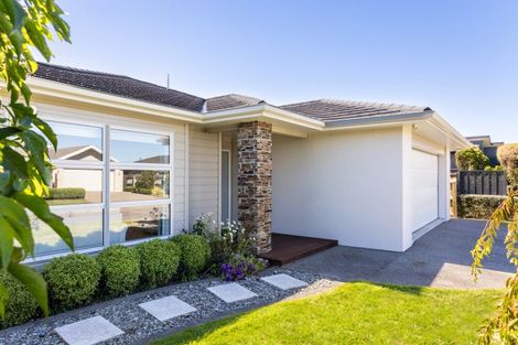 Photo of property in 26 Otupoa Way, Paraparaumu, 5032