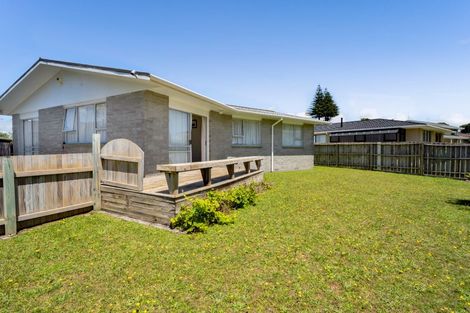 Photo of property in 11 Warkworth Grove, Bell Block, New Plymouth, 4312