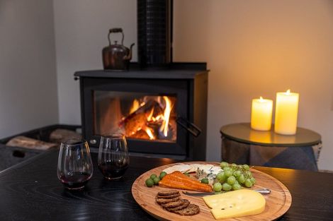 Photo of property in 18 Lookout Drive, Mount Creighton, Queenstown, 9371