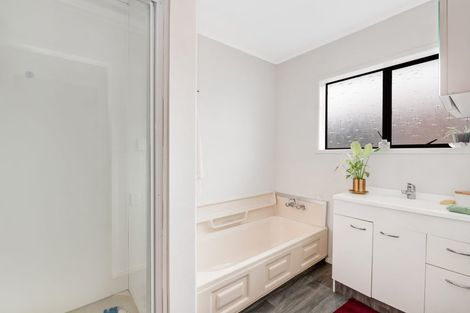 Photo of property in 1/140 Parkhurst Road, Parakai, 0830