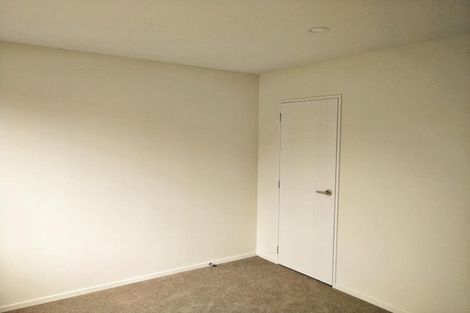 Photo of property in 16 Sunshine Boulevard, Sunnyvale, Auckland, 0612