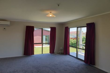Photo of property in 24 Growers Lane, Mangere East, Auckland, 2024