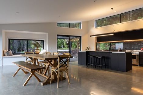 Photo of property in 18 Lookout Drive, Mount Creighton, Queenstown, 9371