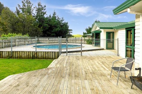 Photo of property in 21 Richmond Hill, Glenside, Wellington, 6037