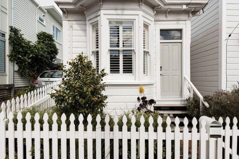 Photo of property in 76 Elizabeth Street, Mount Victoria, Wellington, 6011