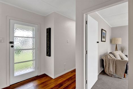 Photo of property in 13 Malone Place, Hawera, 4610