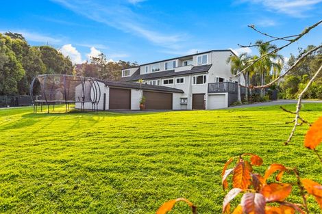 Photo of property in 15a Whangaparaoa Road, Red Beach, 0932