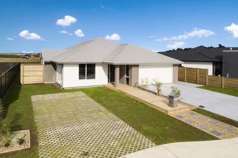 Photo of property in 69 Stace Hopper Drive, One Tree Point, 0118