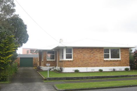 Photo of property in 5 Manu Crescent, Upper Vogeltown, New Plymouth, 4310