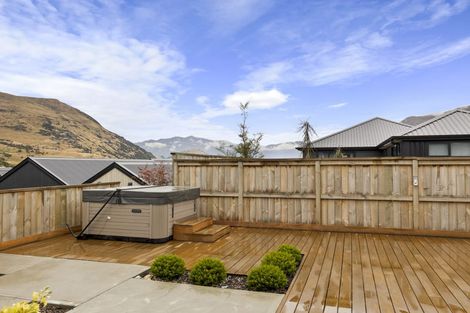 Photo of property in 48 Shepherd Road, Jacks Point, Queenstown, 9371