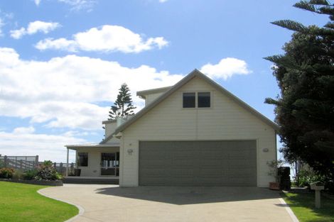 Photo of property in 59 Shaw Road, Waihi Beach, 3611