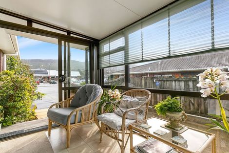 Photo of property in 42 Oxford Street, Tawa, Wellington, 5028