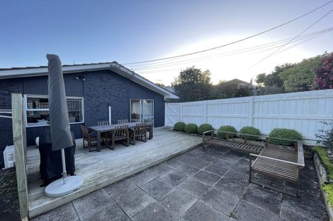 Photo of property in 1/38 Hillcrest Avenue, Hillcrest, Auckland, 0627