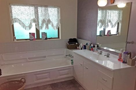 Photo of property in 18 Matai Street, Turua, Thames, 3574