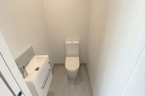 Photo of property in 2/55 Mathesons Road, Phillipstown, Christchurch, 8011