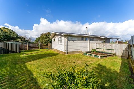 Photo of property in 6 Yates Street, Otaki Beach, Otaki, 5512